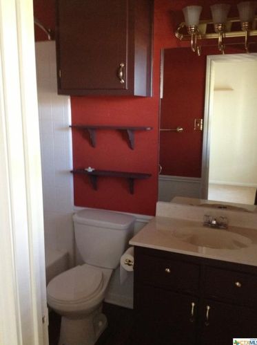 207 Bronc Dr, Copperas Cove TX  76522-1060 exterior