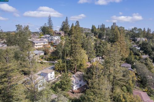 40 Las Palomas, Orinda CA  94563-1916 exterior