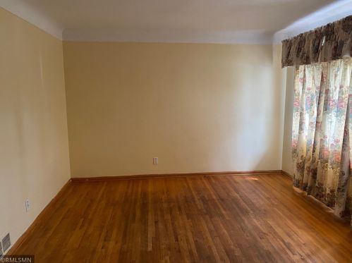 1603 Conway St, Saint Paul, MN 55106-5925