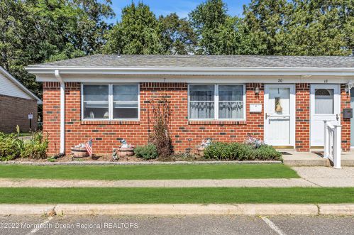 20 Skyline Dr, Bricktown, NJ 08724-1355