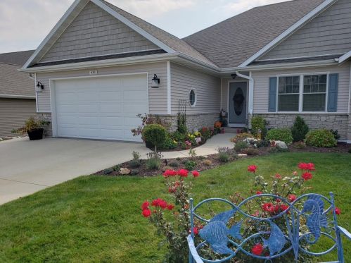 430 Stone Ridge Dr, Lake Geneva, WI 53147-8904