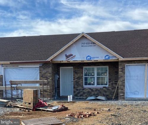 332 Franklin Way, Lees Cross Roads, PA 17257-7938