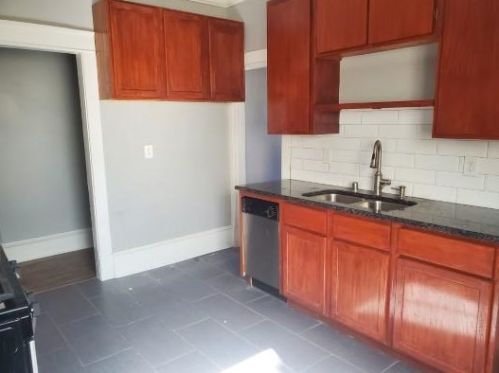 1843 Taylor St, Minneapolis MN 55418-4646 exterior