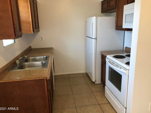 7130 54th Ave, Glendale, AZ 85301-2616