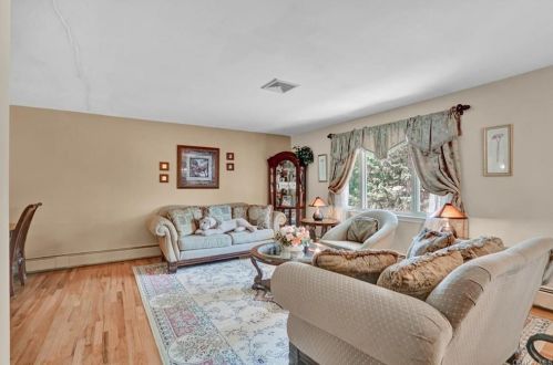 108 Nantucket Dr, Fishkill NY  12524-1021 exterior