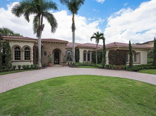 1613 Chinaberry Way, Naples, FL 34105-3052