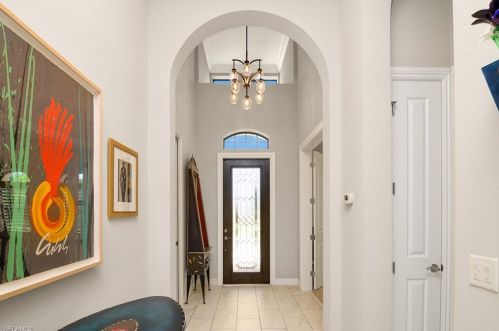 7403 Lantana Cir, Naples, FL 34119-9815