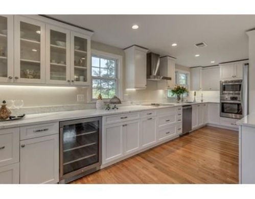 8 Liana St, Woburn, MA 01801-5320