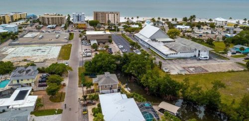 103 Tropical Shore Way, Fort Myers Beach FL  33931-3315 exterior