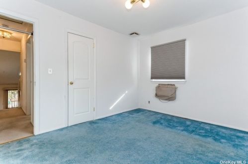 908 New Hyde Park Rd, New Hyde Park NY  11040-3205 exterior