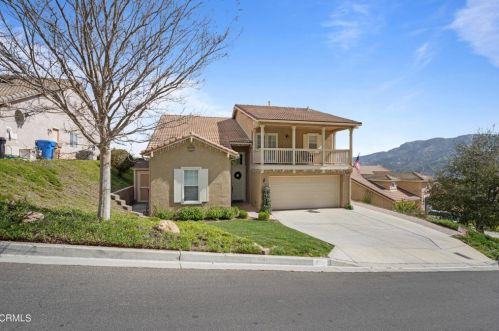 815 Vista Grande Dr, Santa Paula CA  93060-1335 exterior