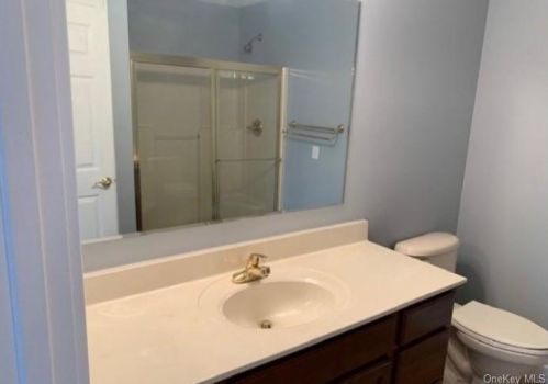 22 Hudson Cir, Marlborough NY  12542-6187 exterior