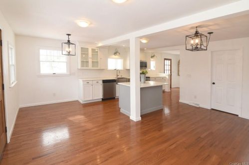 13 Lakeport Dr, Patterson NY  12563-1722 exterior