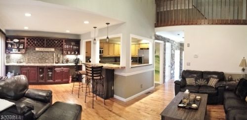 23 Sparrow Cir, Fredon, NJ 07860-1495