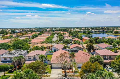 15726 16 Ct, Hollywood FL 33026-0509 exterior