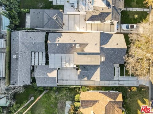 11512 La Maida St, North Hollywood CA  91601-4323 exterior