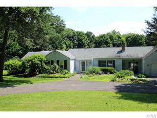 153 Rockwell Rd, Bethel, CT 06801-3005