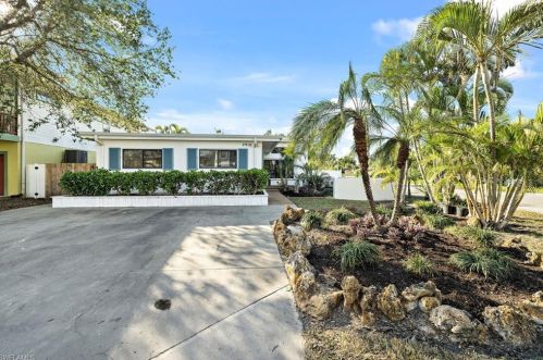 2918 Poplar St, Naples, FL 34112-5830