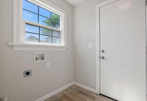 504 Roselawn Ave, Modesto CA  95351-3731 exterior