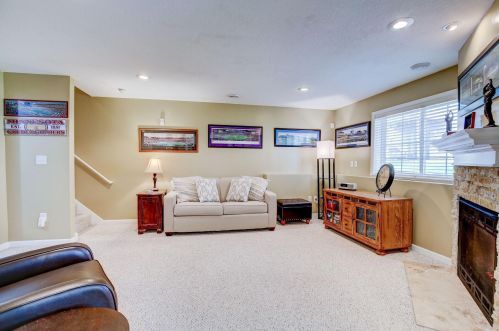 1864 Christensen Ave, Saint Paul MN 55118-2751 exterior