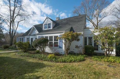 260 Millwood Rd, Chappaqua, NY 10514-1419