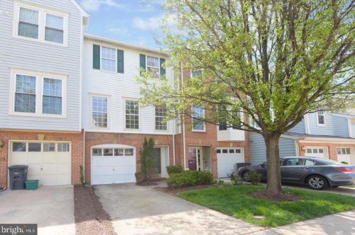 4021 Cressida Pl, Woodbridge VA  22192-7620 exterior