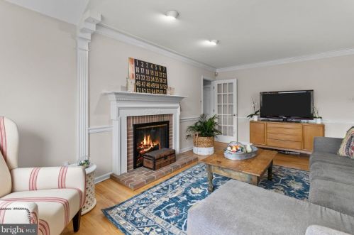 20 Hedgerow Dr, Fairless Hills PA  19030-4022 exterior