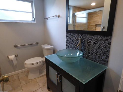 2 Plz Ct, Lehigh Acres FL exterior