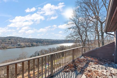 214 Linden Ave, Pittsburgh, PA 15208-2647