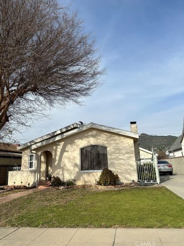 851 Patterson Ave, Glendale, CA 91202-2129