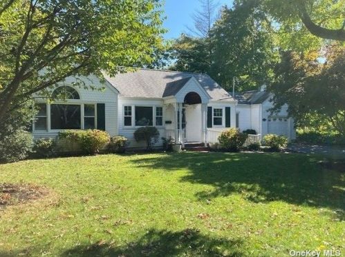 130 Maple Ave, Northport, NY 11768-2027