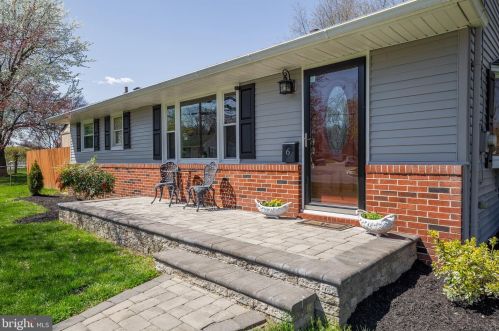 6 Indian Queen Ln, Lumberton Township NJ  08048-3024 exterior