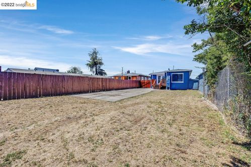 7144 Holly St, Oakland CA  94621-2345 exterior