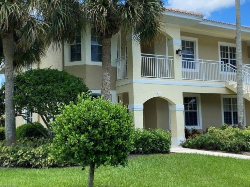 2300 Carrington Ct, Naples, FL 34109-1413