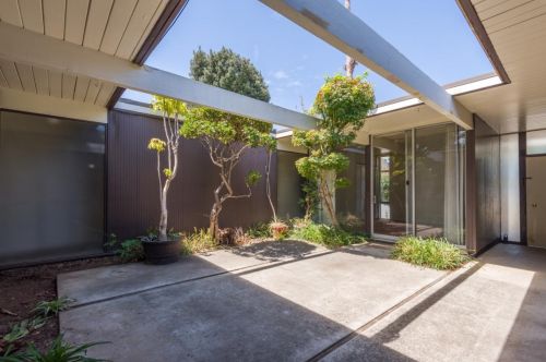 666 Vanderbilt Dr, Sunnyvale, CA 94087-2453
