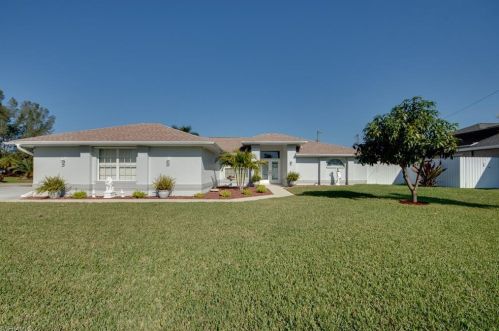 601 30th St, Cape Coral, FL 33904-3536