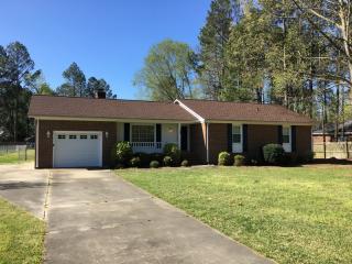 2004 Westover Dr, Goldsboro NC  27530-8506 exterior