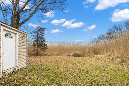 102 Surf Ave, Milford CT  06460-6340 exterior