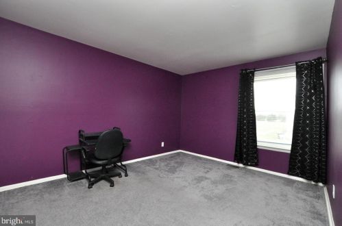 4 Longbow Ct, Erial NJ  08081-1933 exterior