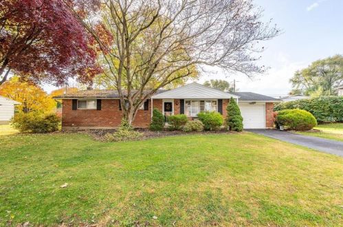 7310 Woodbine Ln, Macungie, PA 18062-9307