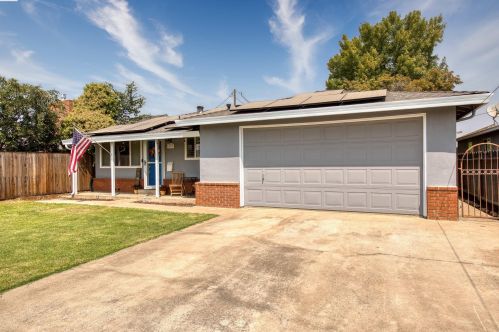 1212 Walnut St, Valley Home CA  95361-2827 exterior