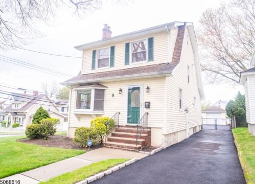 61 Grove Ave, Verona, NJ 07044-1612