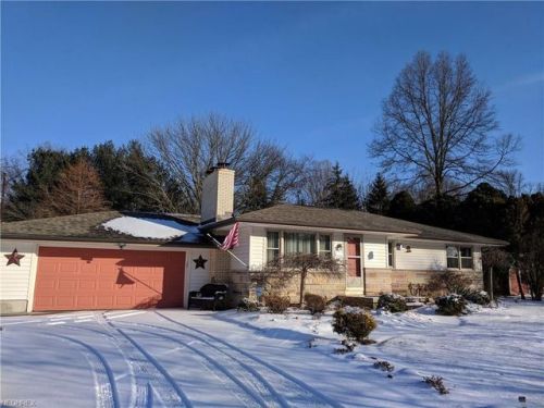 3773 Leewood Rd, Cuyahoga Falls, OH 44224-2429