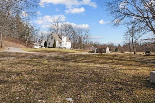 318 Noxon Rd, Poughkeepsie NY  12603-2904 exterior