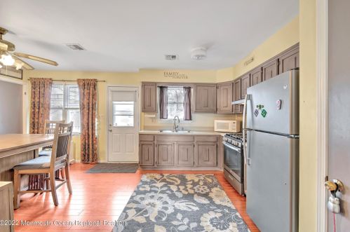 1311 Norwood St, Lacey NJ  08731-4105 exterior