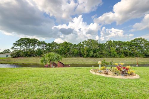 189 Whitmore Dr, Fort Pierce, FL 34984-3738