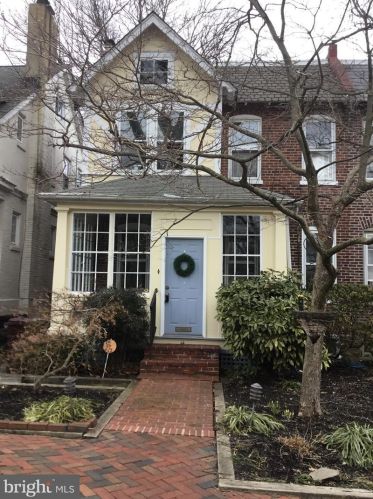 2433 18th St, Wilmington, DE 19806-1205