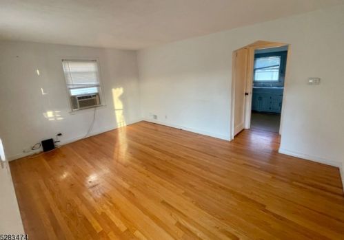 134 Gilbert Ave, Elmwood Park NJ  07407-1650 exterior