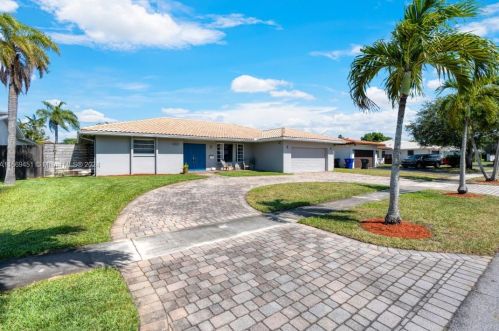 4001 37th Ave, Hollywood, FL 33021-1926