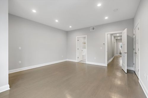 255 Wayne Ave, Cliffside Park NJ  07010-2608 exterior